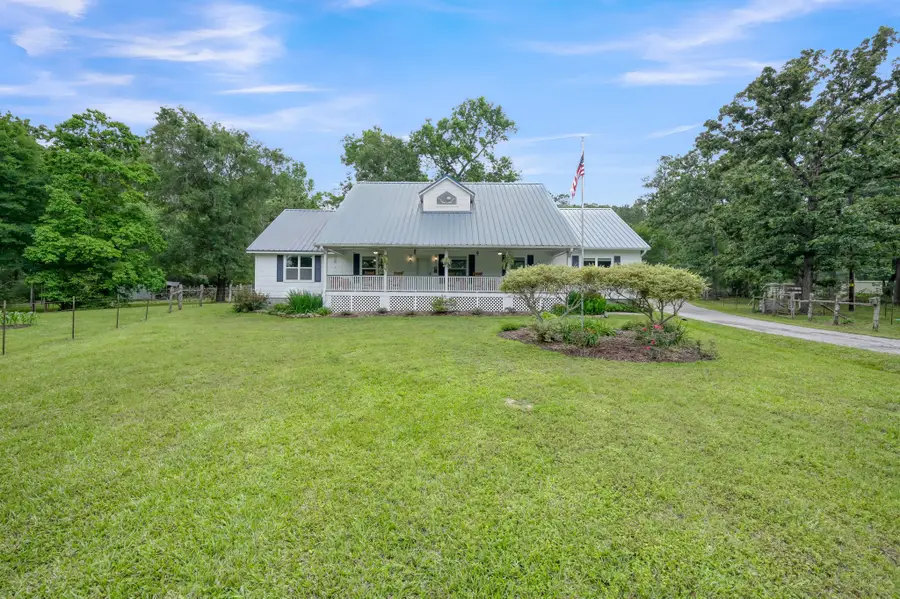 197 Sunset Lake Drive, Huntsville, TX 77340 - #2