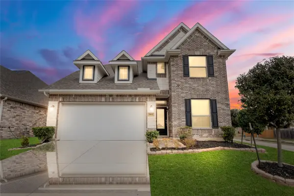 2802 Star Sky Way, Houston, TX 77045