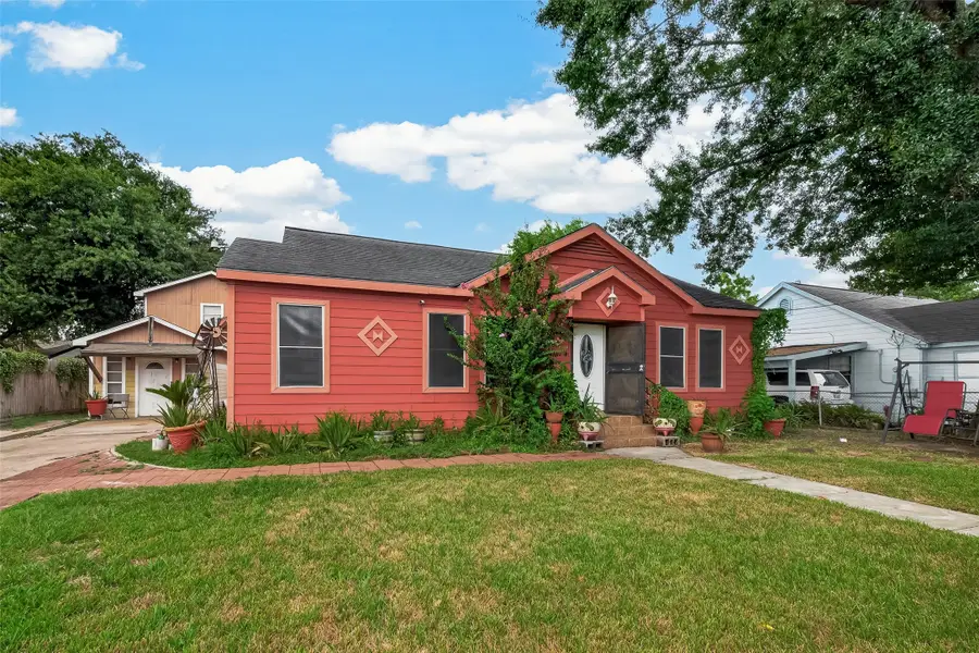 811 Canadian Street, Houston, TX 77009 - #3
