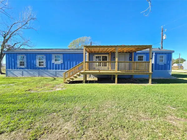 44 Avenue K, Markham, TX 77456