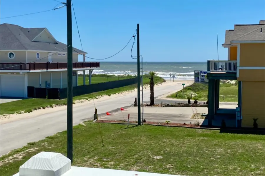 861 Alberdie Drive, Crystal Beach, TX 77650 - #2