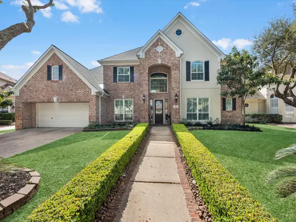 26 Saint Christopher Court, Sugar Land, TX 77479