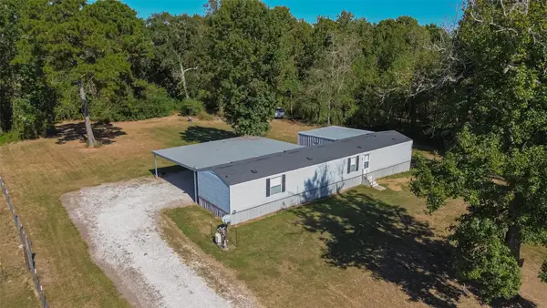560 County Road 142, Liberty, TX 77575