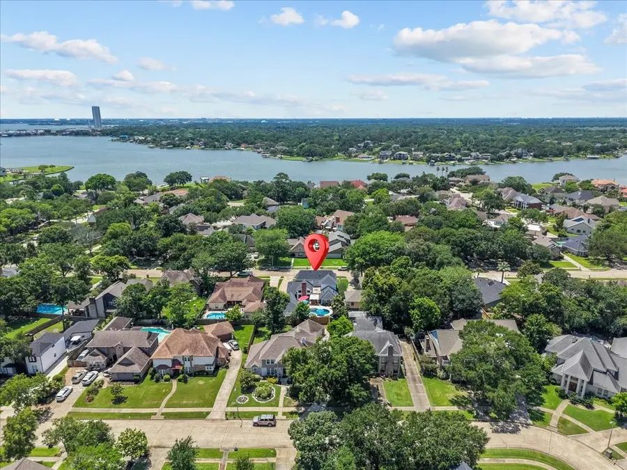 1622 W Hedgecroft Drive, El Lago, TX 77586 - #3
