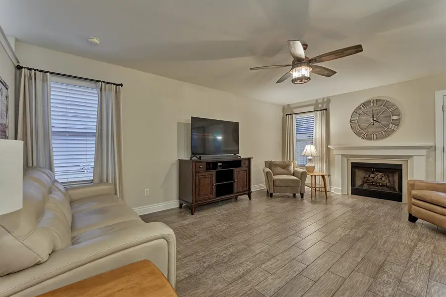 30 Musgrove Place, The Woodlands, TX 77382 - Image #3