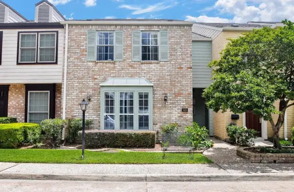 7459 Brompton Street #7459, Houston, TX 77025
