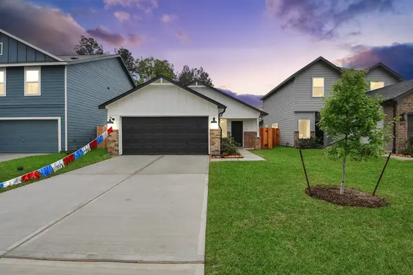 18728 Loom Drive, Conroe, TX 77306