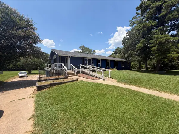 5436 Bluebonnet Drive, Navasota, TX 77868