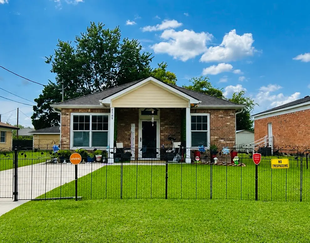 6509 Carver Avenue, Texas City, TX 77591 - #1