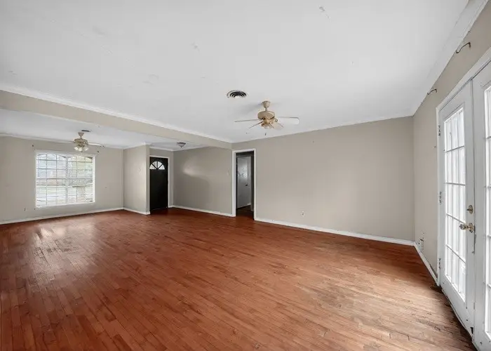 9539 Beverlyhill Street, Houston, TX 77063 - Image #2