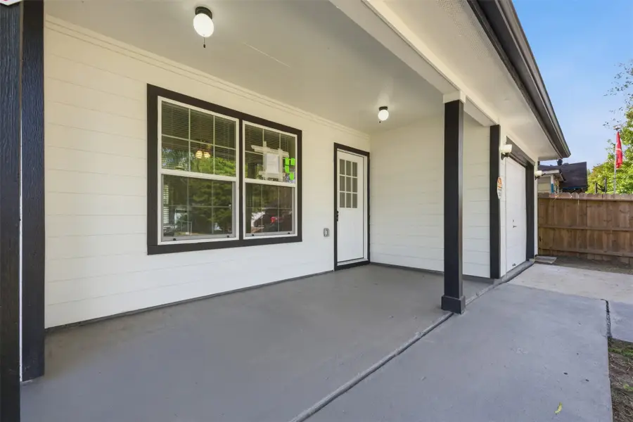 111 Calvin Street, Pasadena, TX 77506 - Image #2