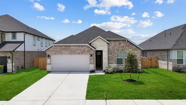 3420 Summercrisp Hollow Lane, Pearland, TX 77581