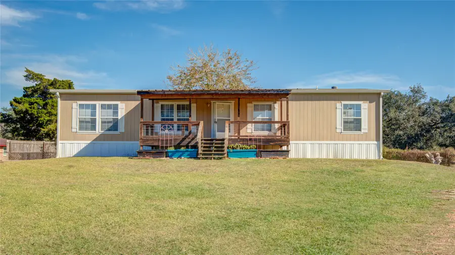 4049 County Road 450, West Columbia, TX 77486 - Image #2