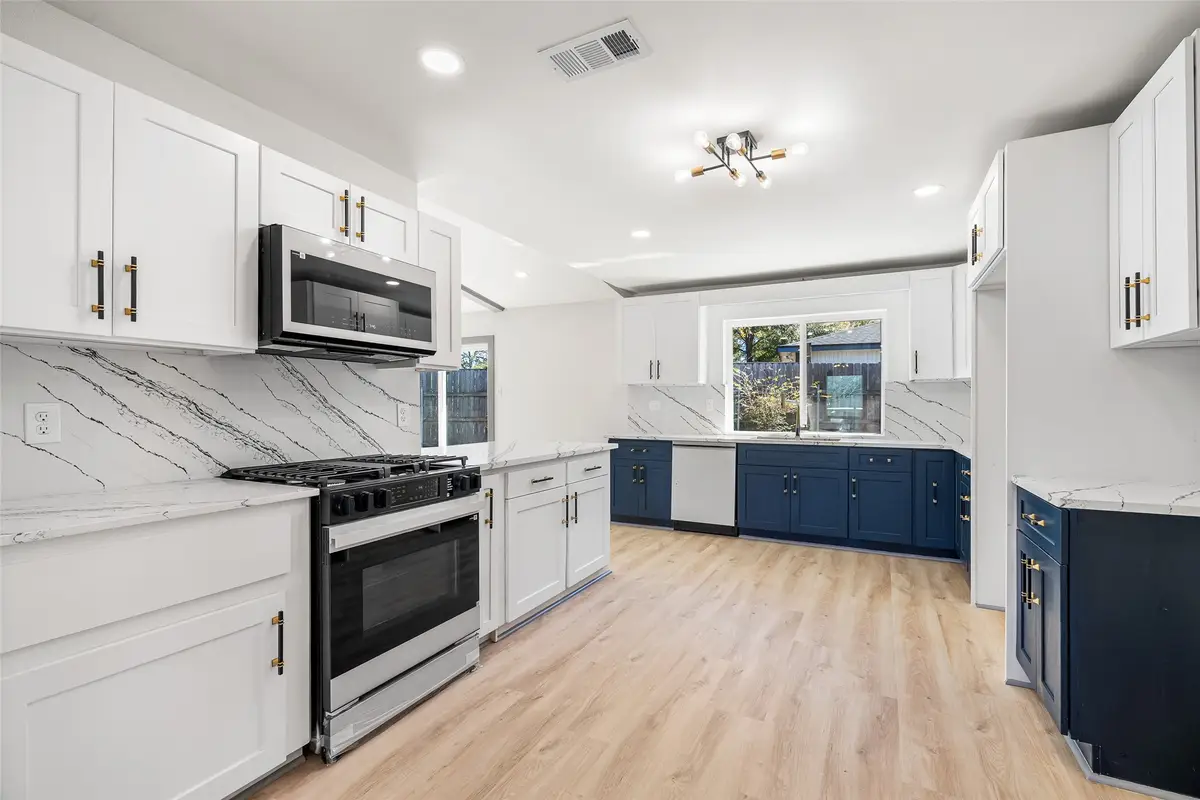 6646 Bayou View Drive, Houston, TX 77091 - Image #1