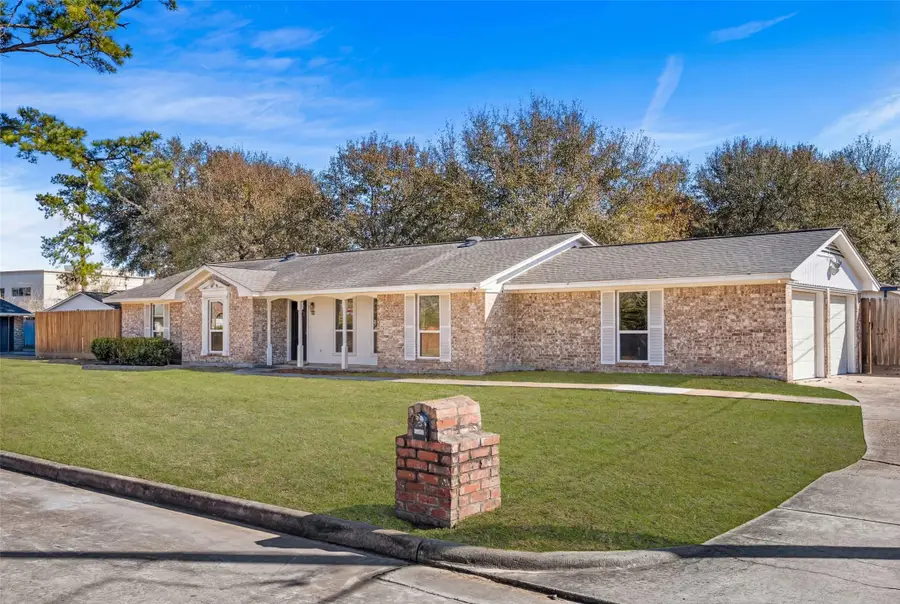 6646 Bayou View Drive, Houston, TX 77091 - Image #3