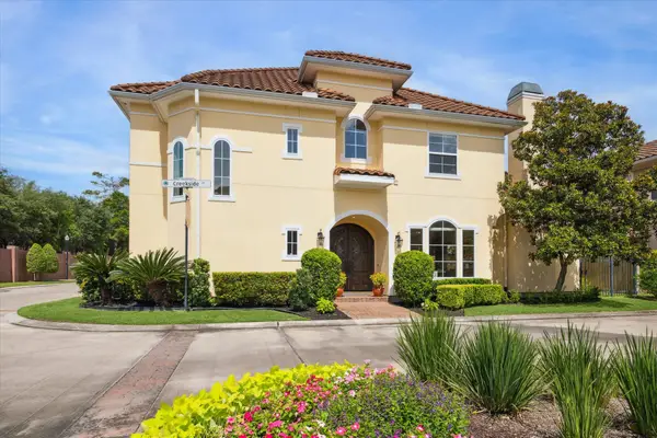 86 S Creekside Court, Houston, TX 77055