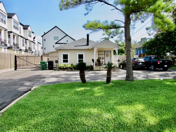 1126 W 22nd Street, Houston, TX 77008