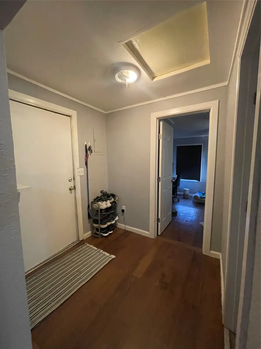 105 N Carver Street, Edna, TX 77957 - #3