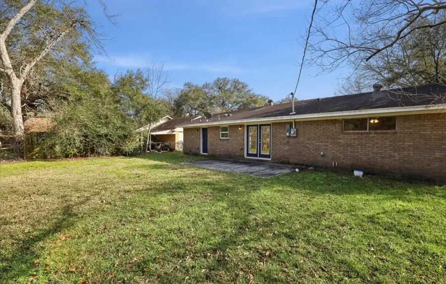8670 Newfield Lane, Beaumont, TX 77707 - Image #3