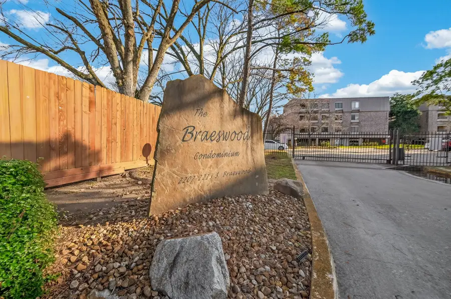 2211 S Braeswood Boulevard #23E, Houston, TX 77030 - #3