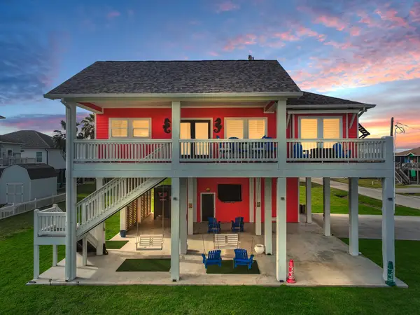 2637 Tide Drive, Crystal Beach, TX 77650