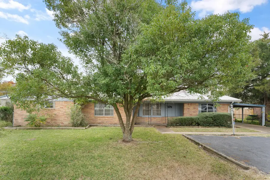704 Cook Road, Winnie, TX 77665 - Image #2