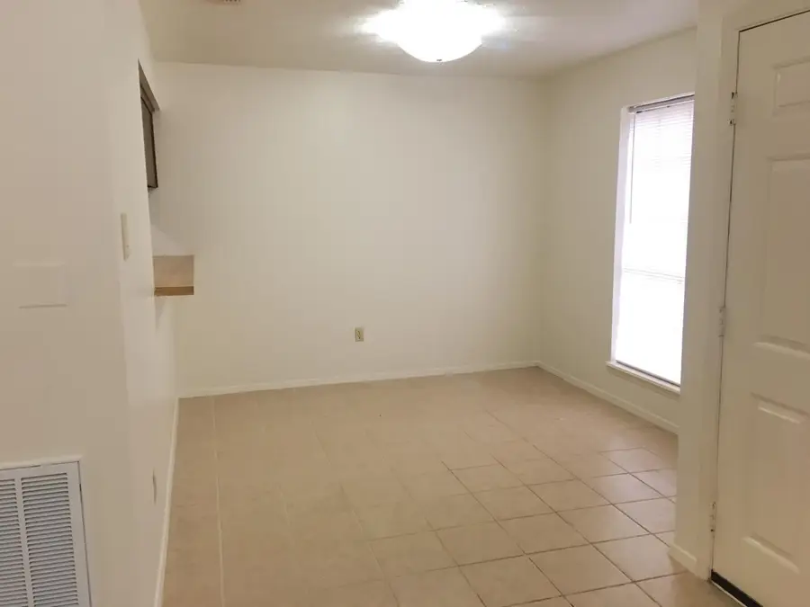 9 Capewood Court, The Woodlands, TX 77381 - #3