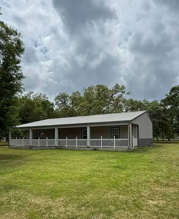 107 County Road 409, Sweeny, TX 77480