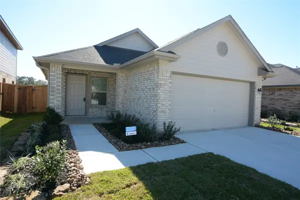 1319 Winding Willow Drive, Pinehurst, TX 77362