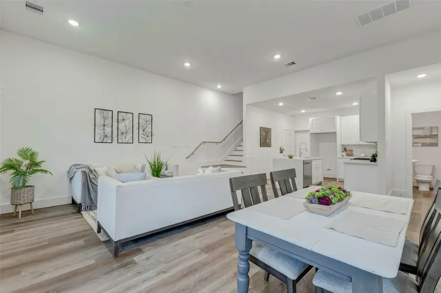 5614 Bertellis Lane, Houston, TX 77091 - Image #3