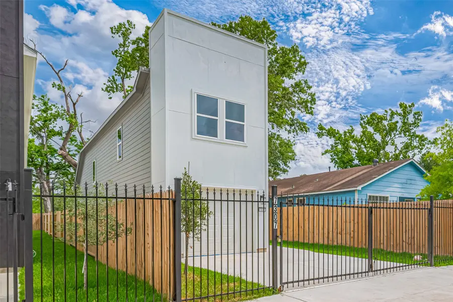 7307 W Knoll Street, Houston, TX 77028 - #3