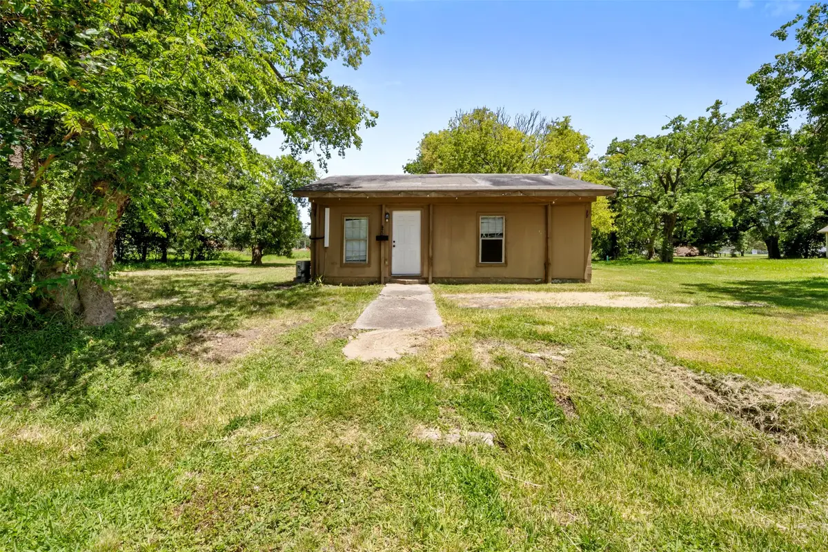 422 2nd Avenue N, Texas City, TX 77590 - #1