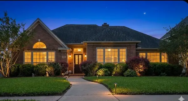 13107 Walnut Lake Road, Houston, TX 77065