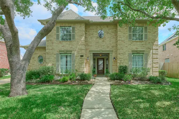 6623 Lussier Drive, Sugar Land, TX 77479