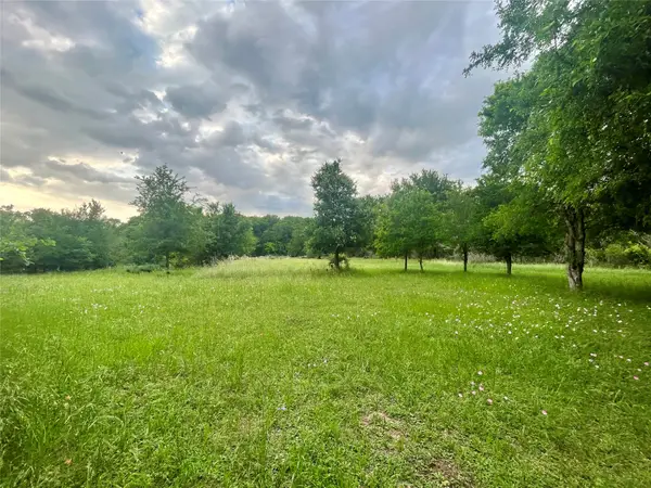 198 Riverside Drive, La Grange, TX 78945