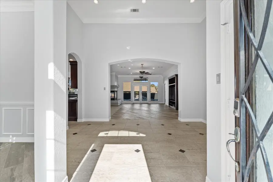 98 Victoria Drive W, Montgomery, TX 77356 - Image #3