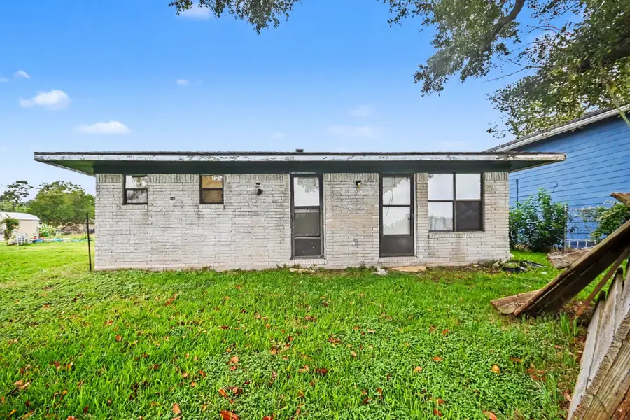 10518 Ocean Drive, Beach City, TX 77523 - #2