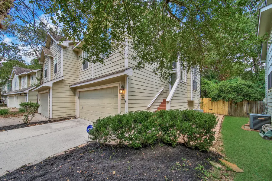 26 N Walden Elms Circle, The Woodlands, TX 77382 - #2