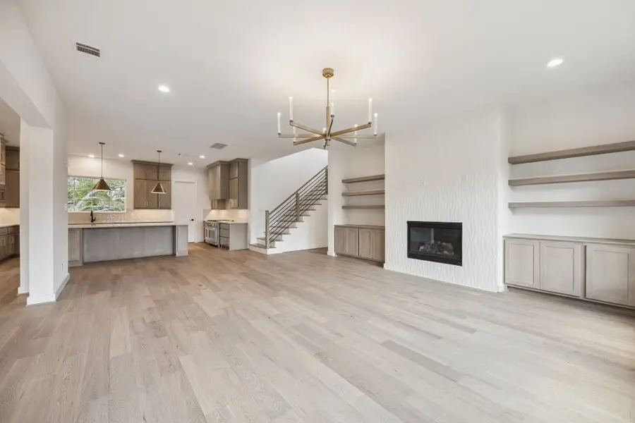 2211 Saxon Drive, Houston, TX 77018 - Image #3