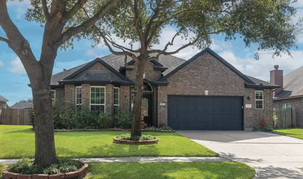 6111 Wickshire Drive, Rosenberg, TX 77471