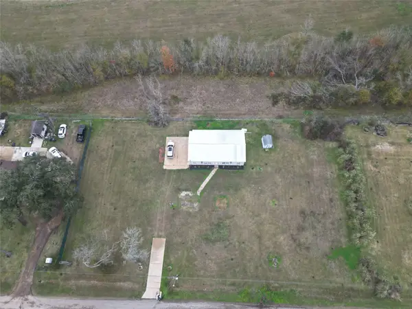 638 Kelly Lane, Angleton, TX 77515