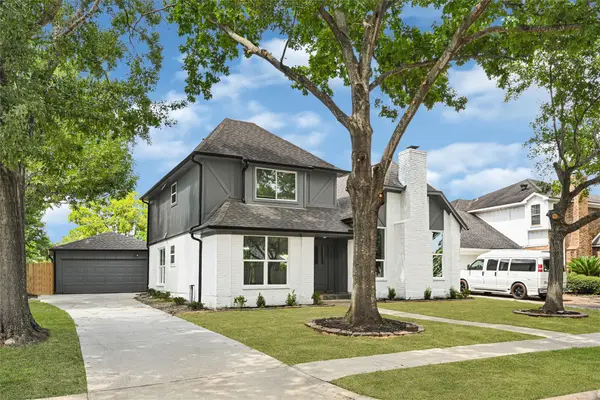 13042 Richmond Avenue, Houston, TX 77082
