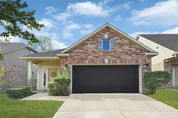 9414 Savannah Holly Drive, Houston, TX 77075