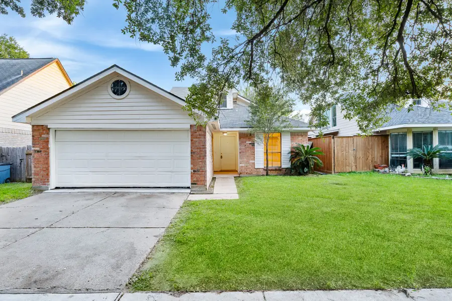 13527 Avonshire Drive, Houston, TX 77083 - Image #2