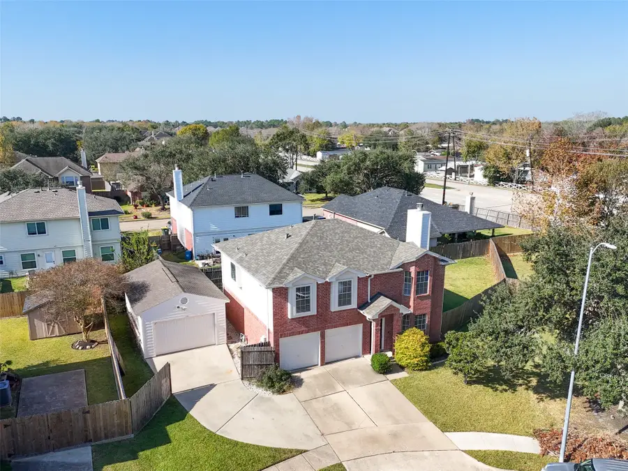 3504 Stonegate Circle, Pearland, TX 77584 - Image #2