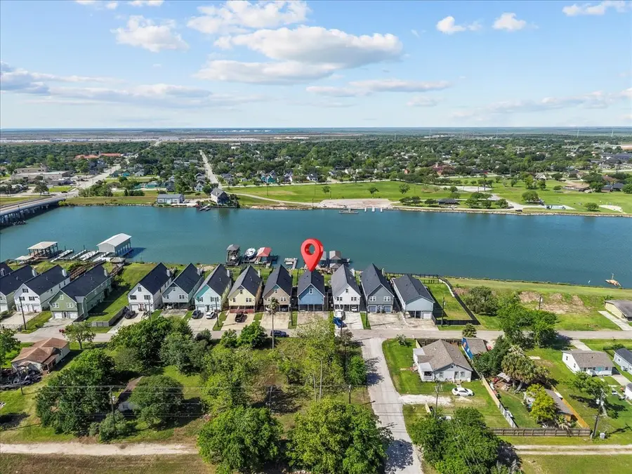 209 S Front Street, Freeport, TX 77541 - #3