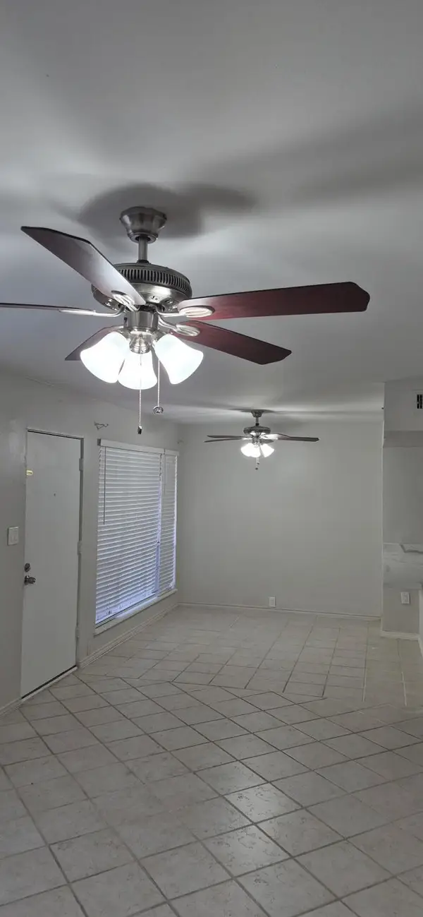5343 Richmond Avenue #11, Houston, TX 77056