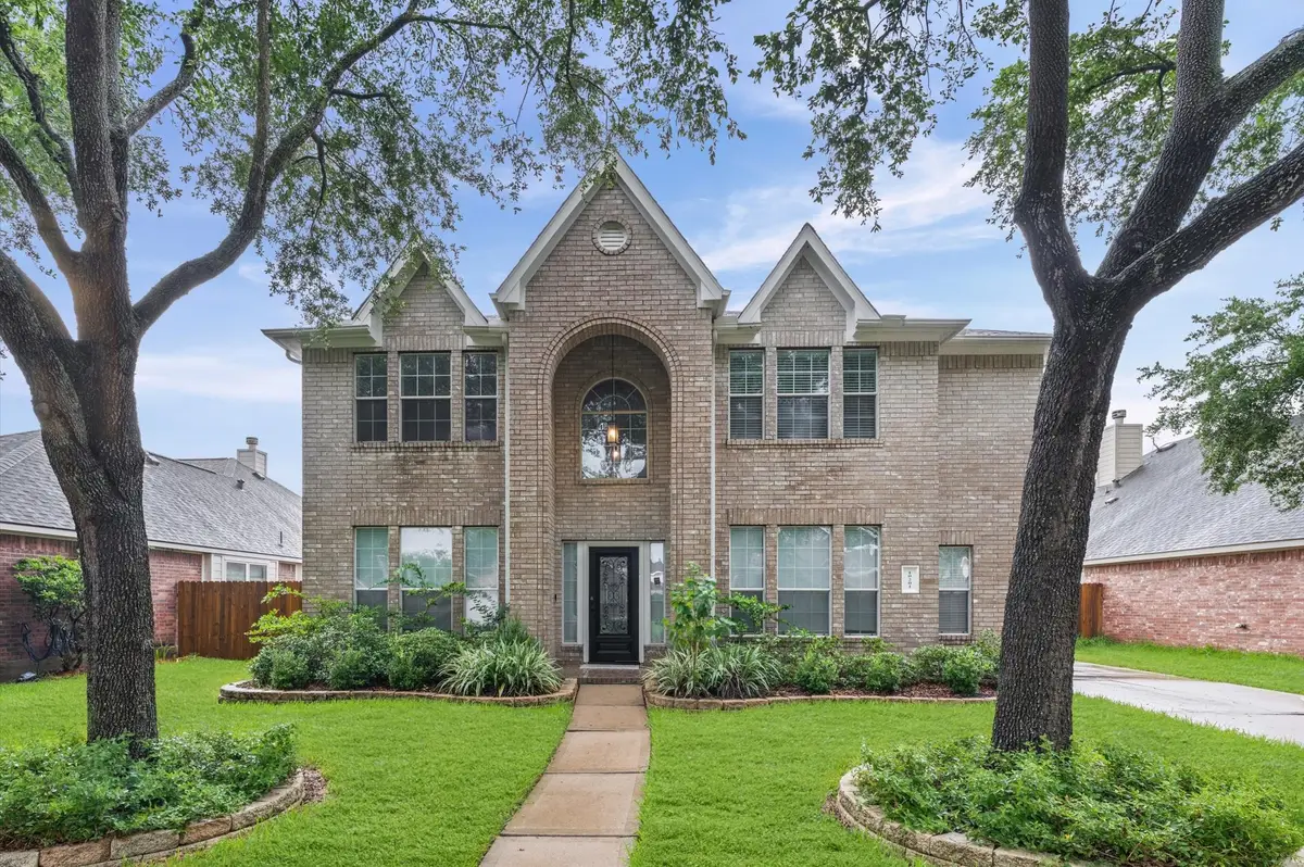 10201 Forest Spring Lane, Pearland, TX 77584 - #1