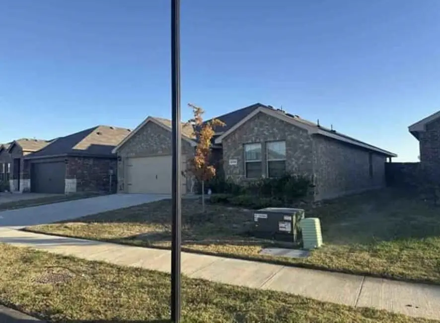 1748 Duskwood Drive, Lancaster, TX 75146 - Image #2