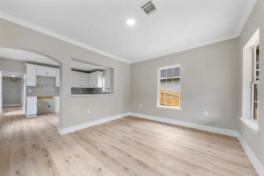 219 E James Street, Baytown, TX 77520 - #2